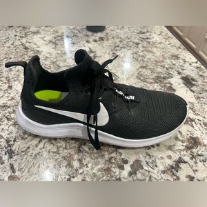 Women’s Nike free TR8